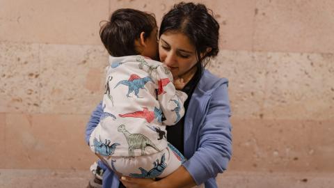 Armine Sargsyan und ihr dreijähriger Sohn