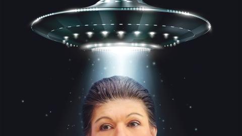 Fotomontage: über dem Kopf von Sahra Wagenknecht schwebt ein UFO