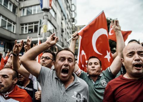 Türkische Ultranationalisten an einer antikurdischen Demonstration in Istanbul.