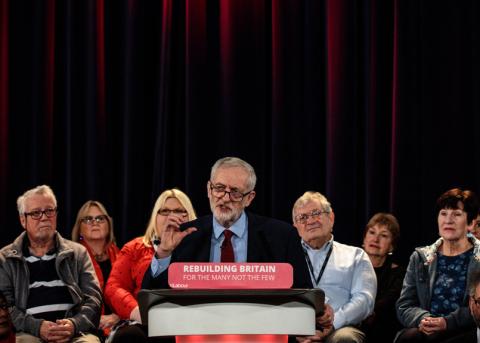 Labour-Chef Jeremy Corbyn in Hastings bei einer Rede