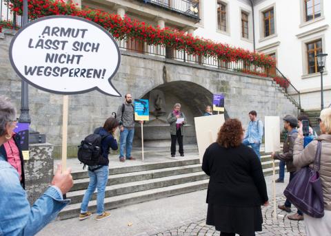 Kundgebung vor dem Regierungsgebäude in Aarau