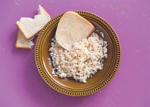 Symbolbild: Teller mit Reis und Brot