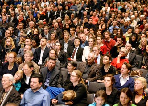 Einbürgerungsfeier im Zürcher Kongresshaus 2016