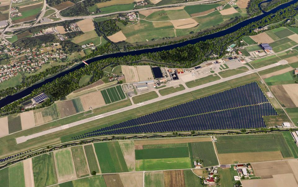 Visualisierung als Luftaufnahme der geplanten Solaranlage direkt neben dem Flugplatz Bern-Belp im Belpmoos