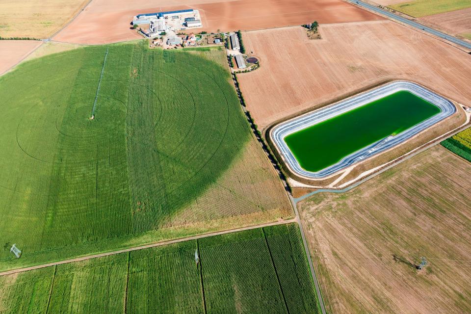 Viel Wasser für wenige: Nur fünf Prozent der Höfe sollen an die Reservoirs angeschlossen werden. 